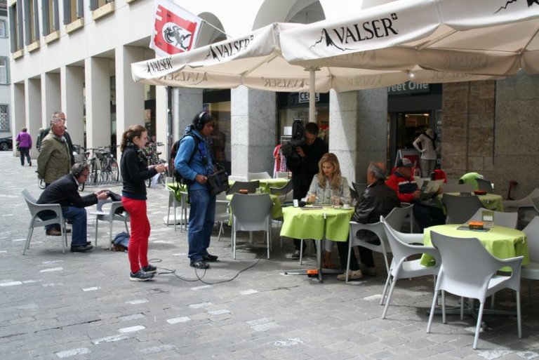 Poststrasse: Im Café Caluori starten wir unsere Dreharbeiten.