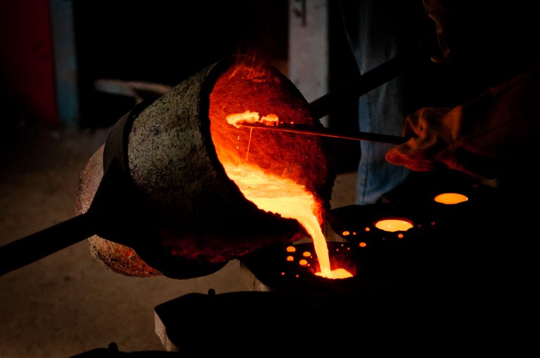 1280 Grad heiss ist die Glockenbronce, wenn sie gegossen wird.